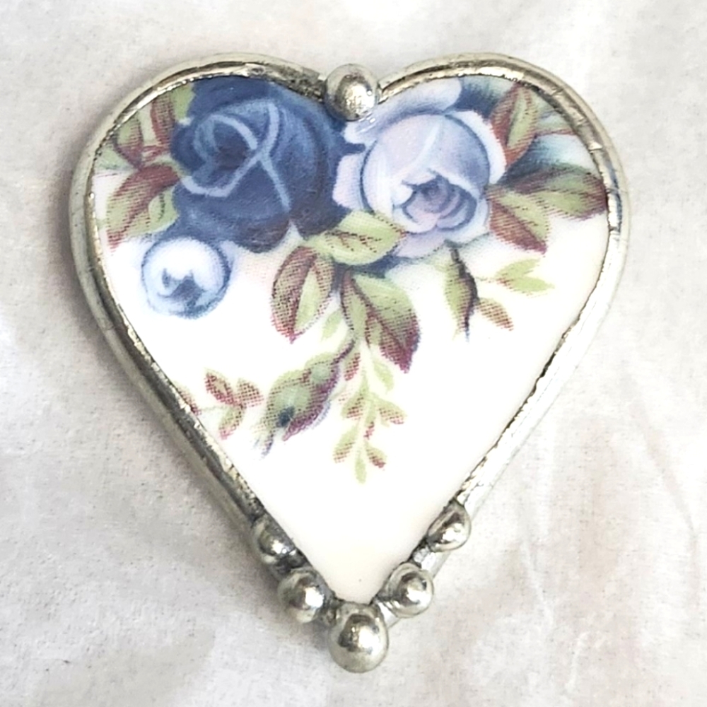 Vtg Signed Linda Carrigan Broken China Blue Roses Pin Brooch